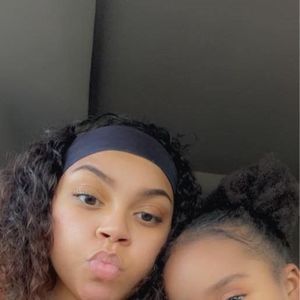 Meet your Posher, Marissa